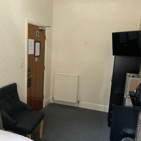 The Spread Eagle Hotel Manchester Room photo
