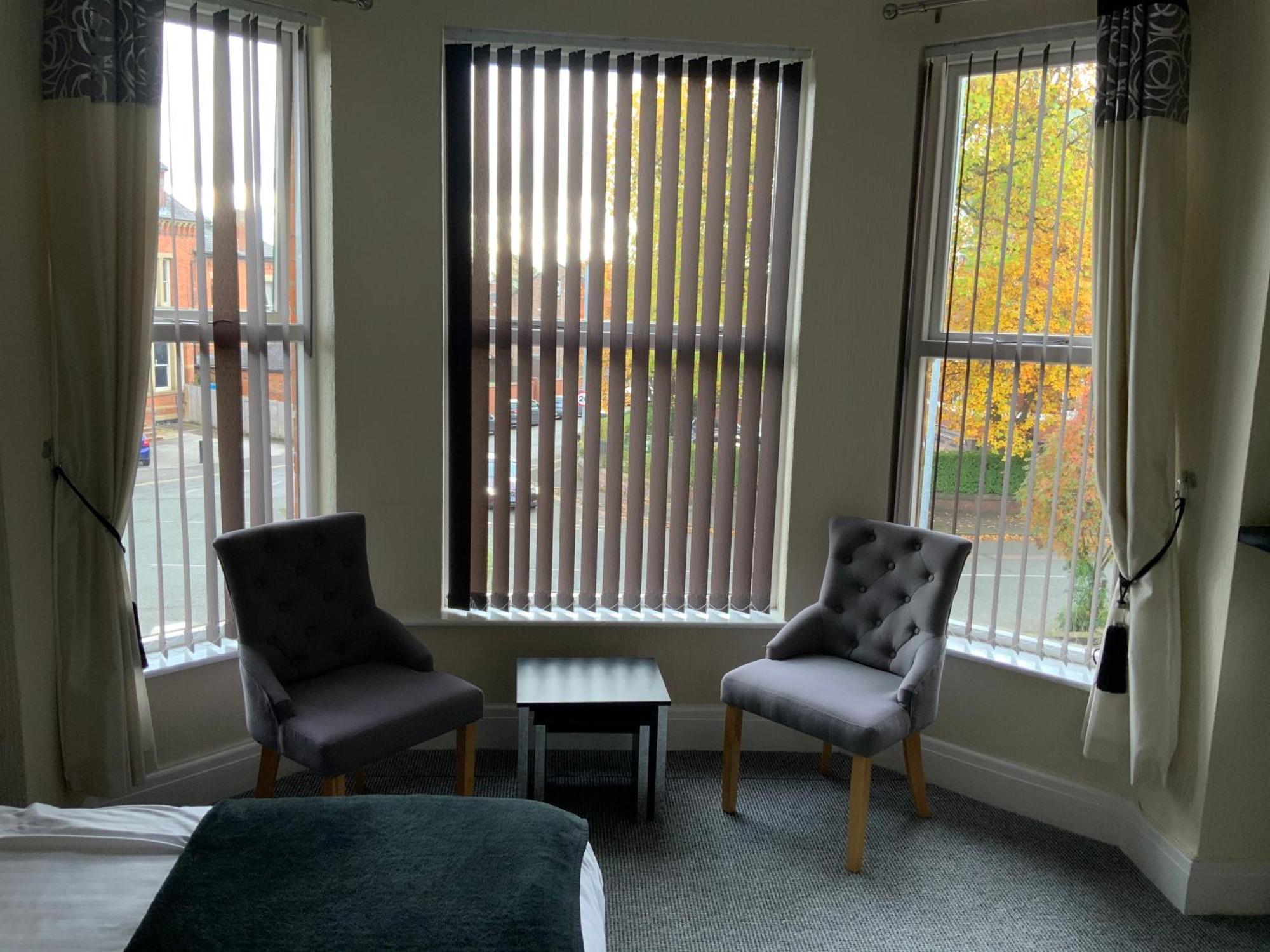 The Spread Eagle Hotel Manchester Room photo